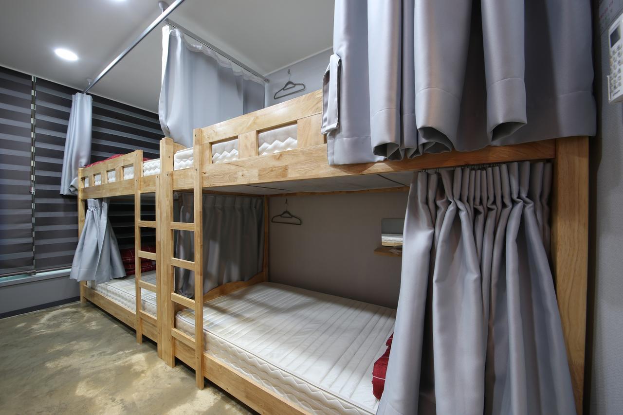 Moondong'S Hostel Busan Exterior foto